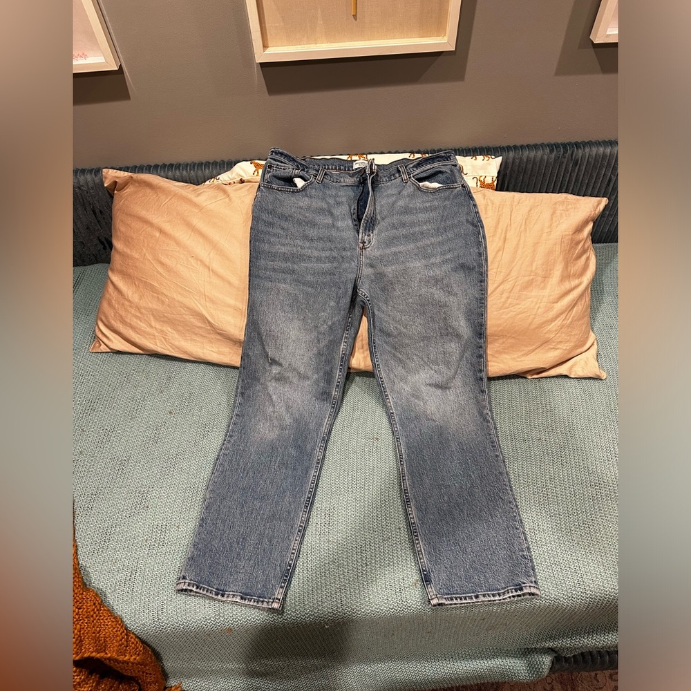 Abercrombie straight leg high rise jean